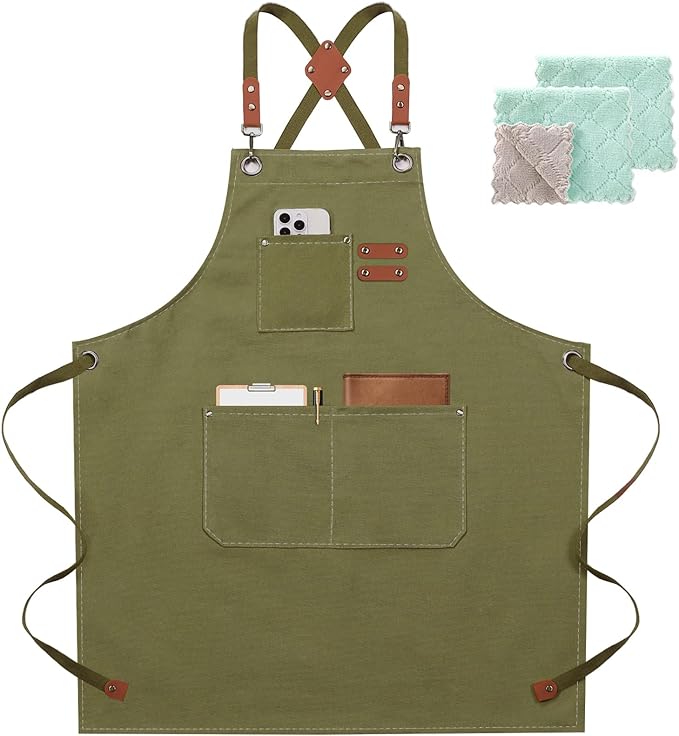 Aprfon with 3 pockets